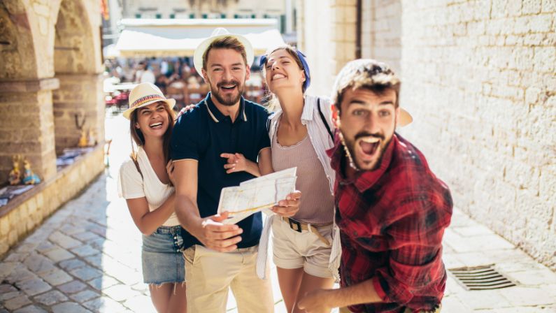 Benefits of Traveling with a Group